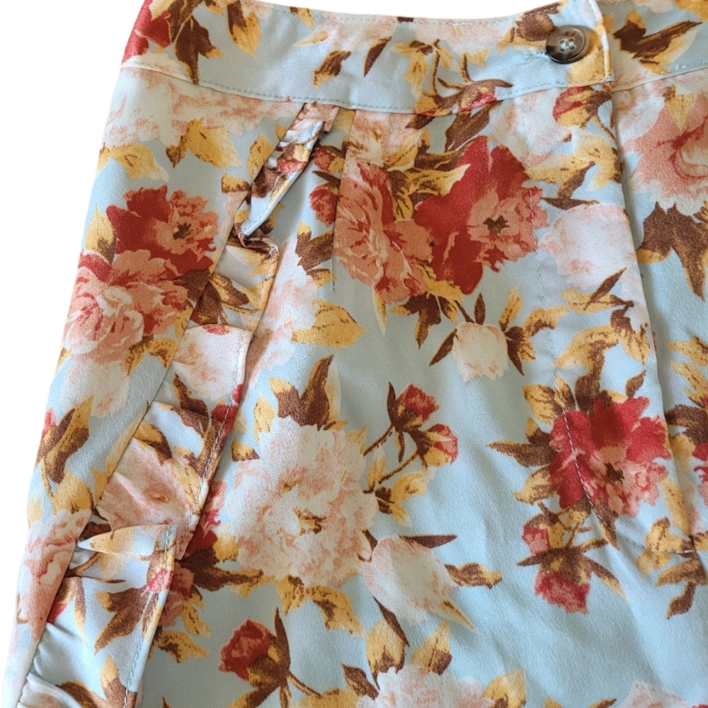 Lulus NWT Flirty In Flowers ruffled high waisted shorts Size small - Picture 6 of 9